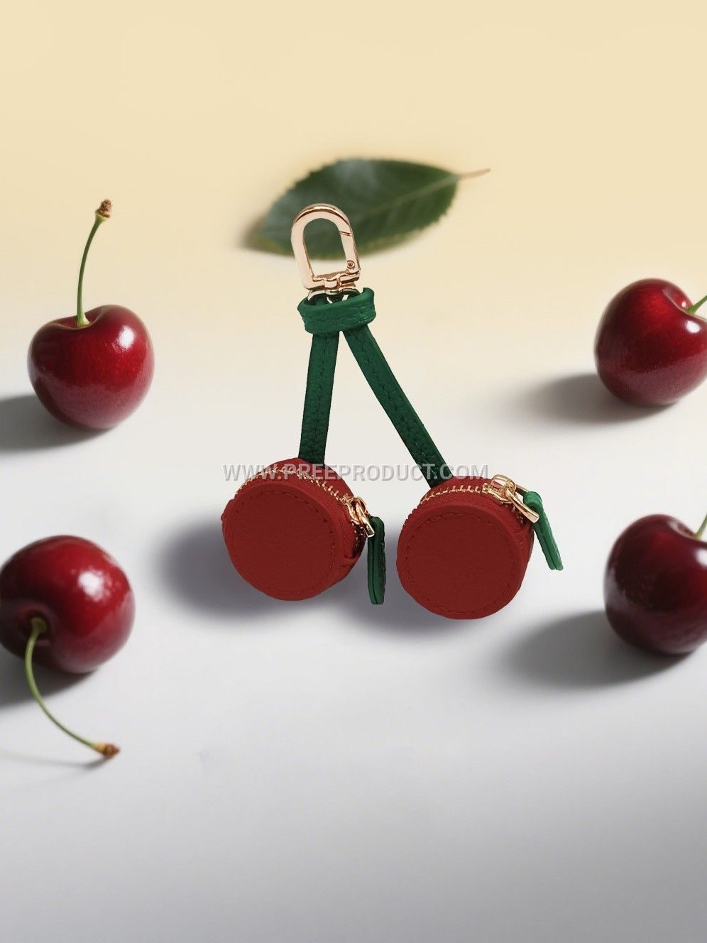 Fruit‑Print Mini PU Wallet Keychain with Fresh‑Style Storage