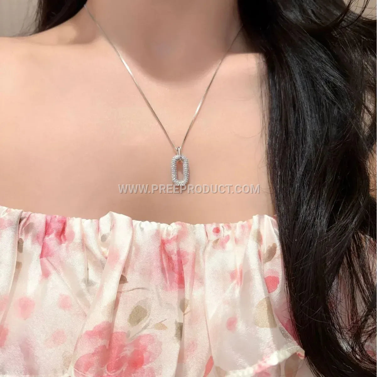 Sterling Silver Double Ring Paperclip Pendant Necklace with Moissanite